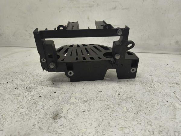 SUPPORT COMPRESSEUR CLIME/ BATTERIE 12V TESLA - Vue 1